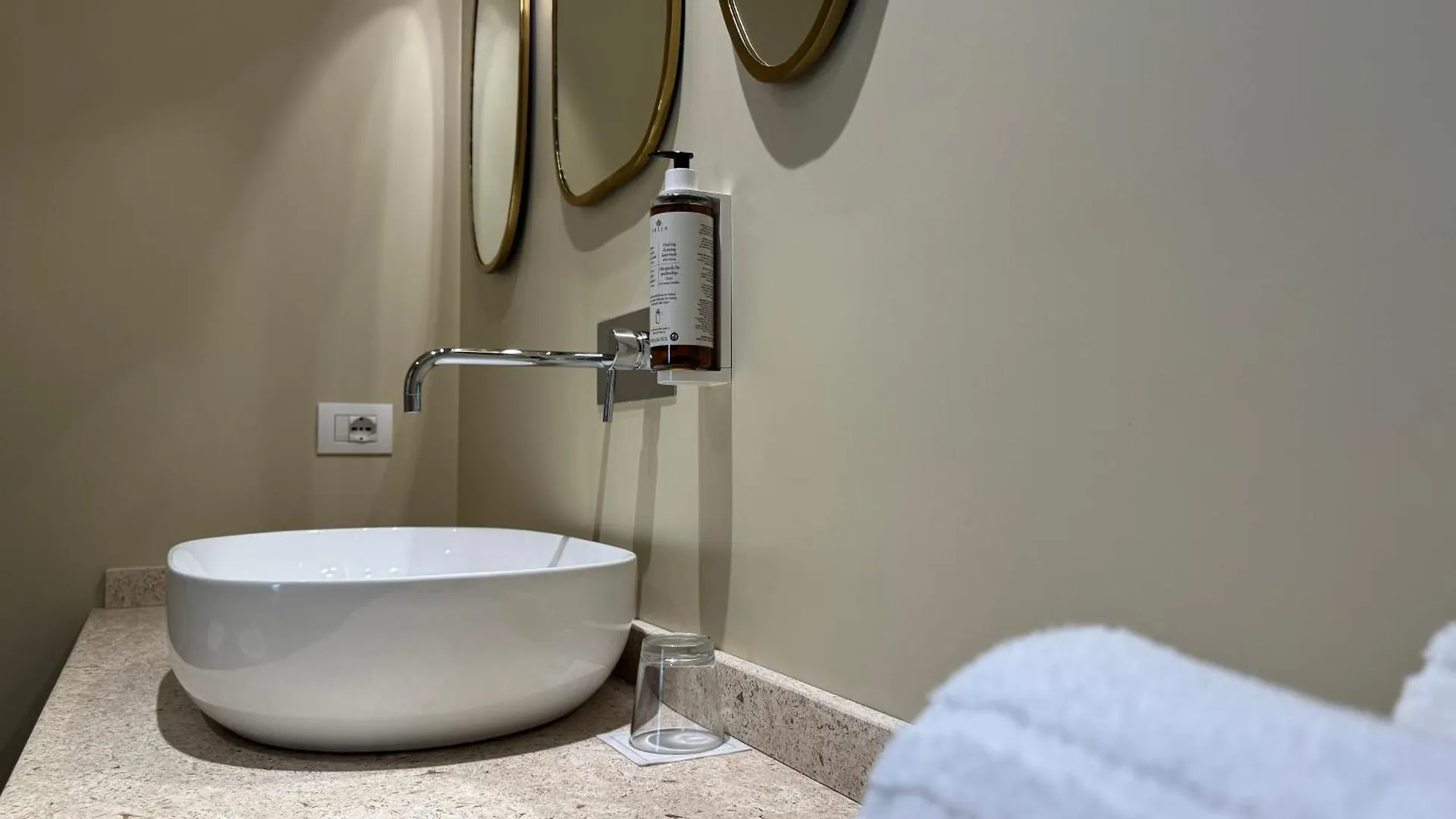 Tenuta Acquaviva Travagliato Aparthotel