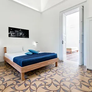 https://liberty-rooms.lecce-hotels.com