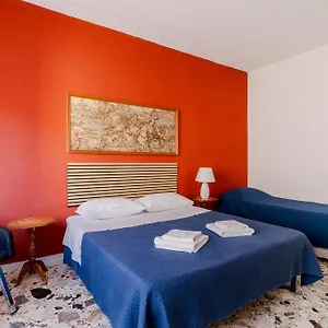 https://casa-madre-antonia.lecce-hotels.com
